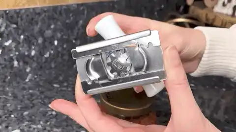 Stainless steel jar opener